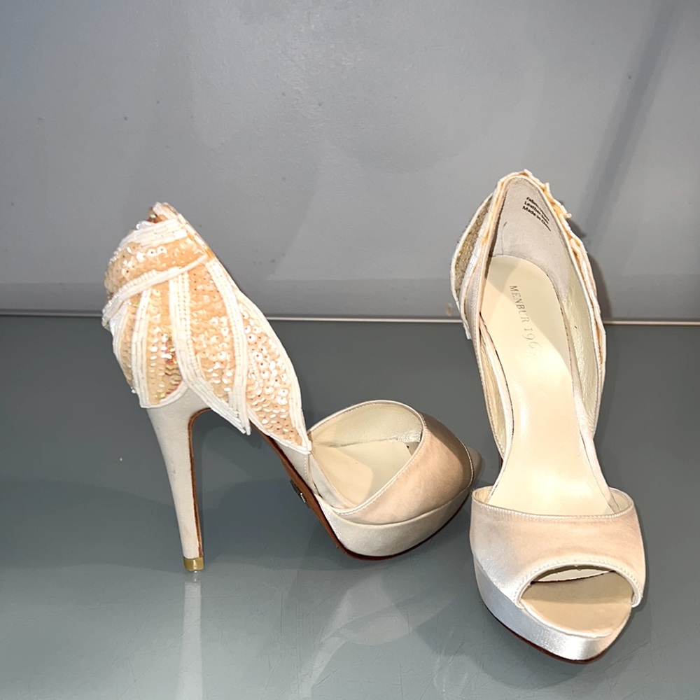 White satin sequinned angel wing MENBUR heels 37 US 7